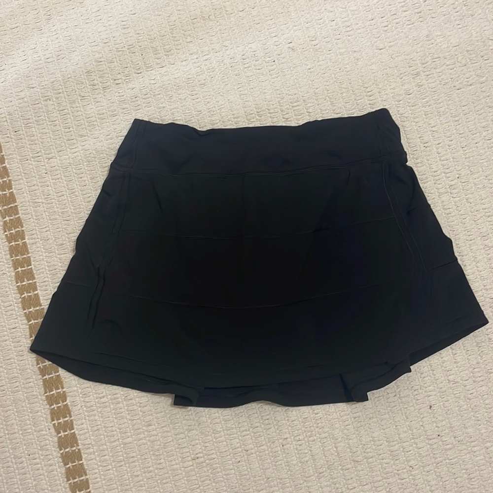 Lululemon pace rival mid-rise skirt tall 15” size 6 skort black